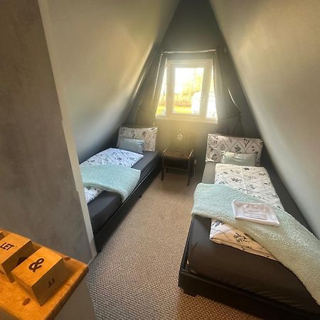 Widgeon Bespoke Cabin Is Lakeside With Private Fishing Peg, Hot Tub Situated At Tattershall Lakes Country Park Εξωτερικό φωτογραφία